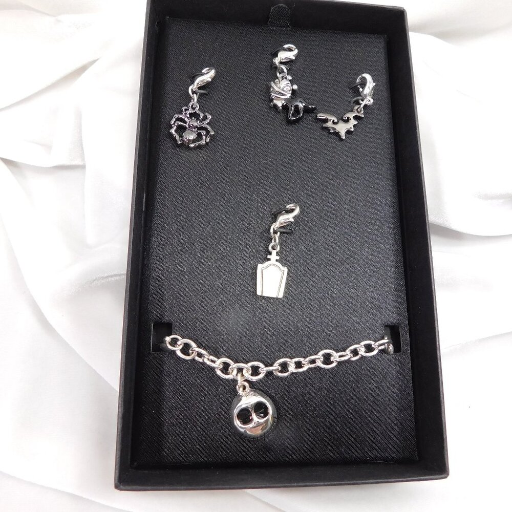 Ladies - Disney - The Nighmare Before Christmas Charm Bracelet